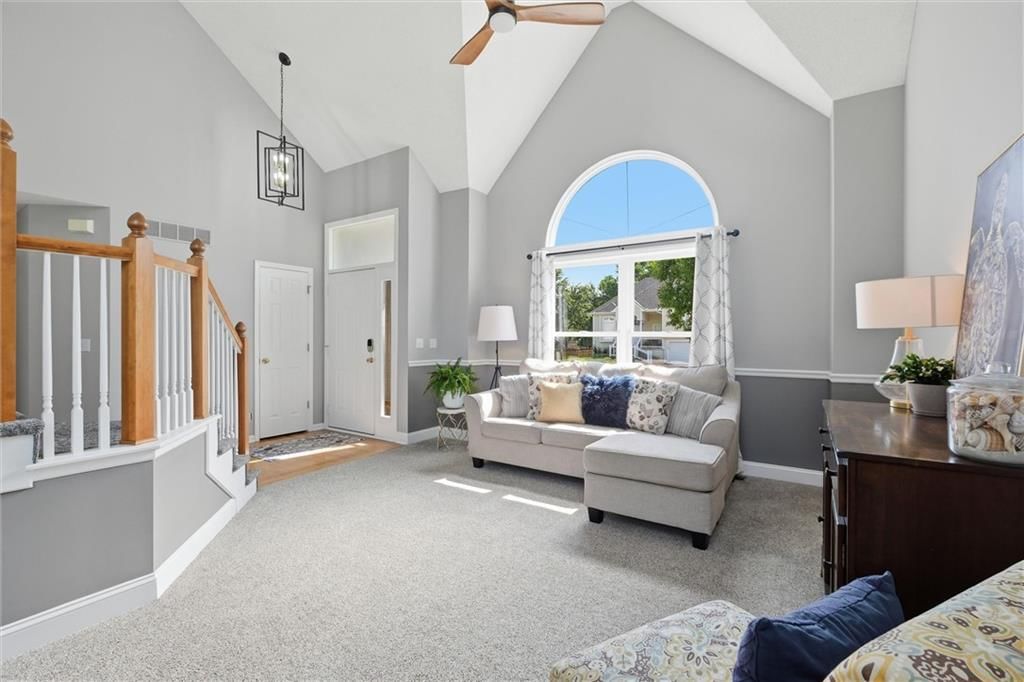 2401 SW Tracker Lane — photo 9