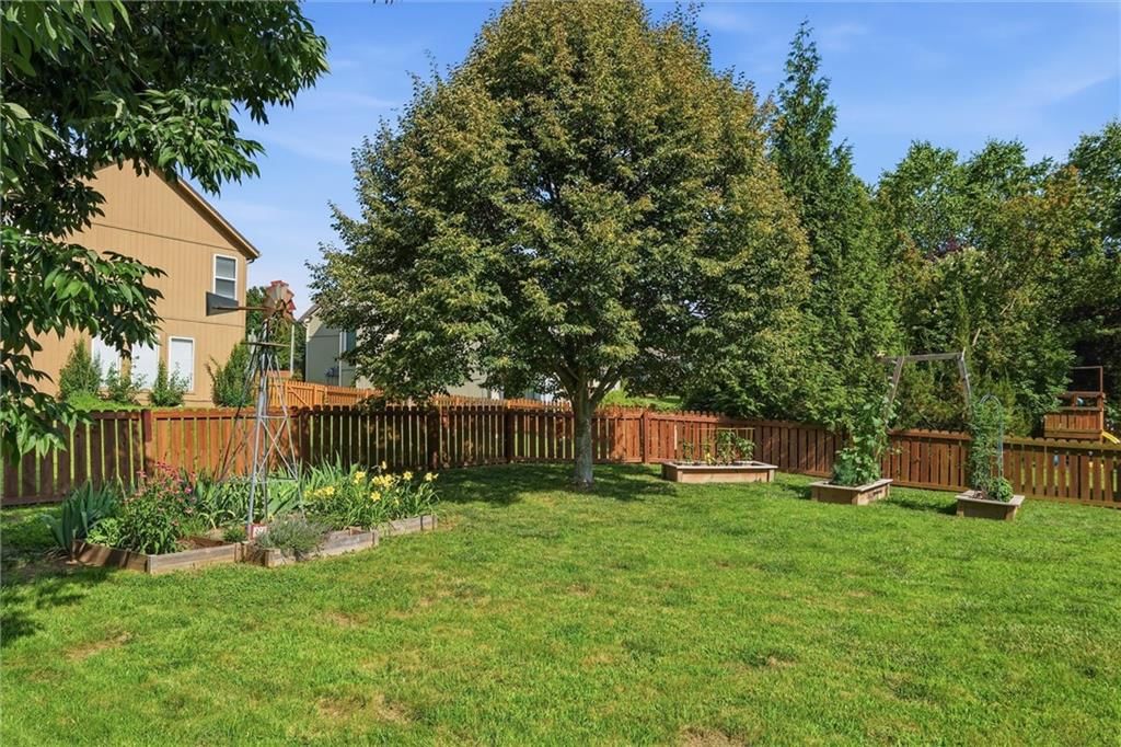 2401 SW Tracker Lane — photo 38