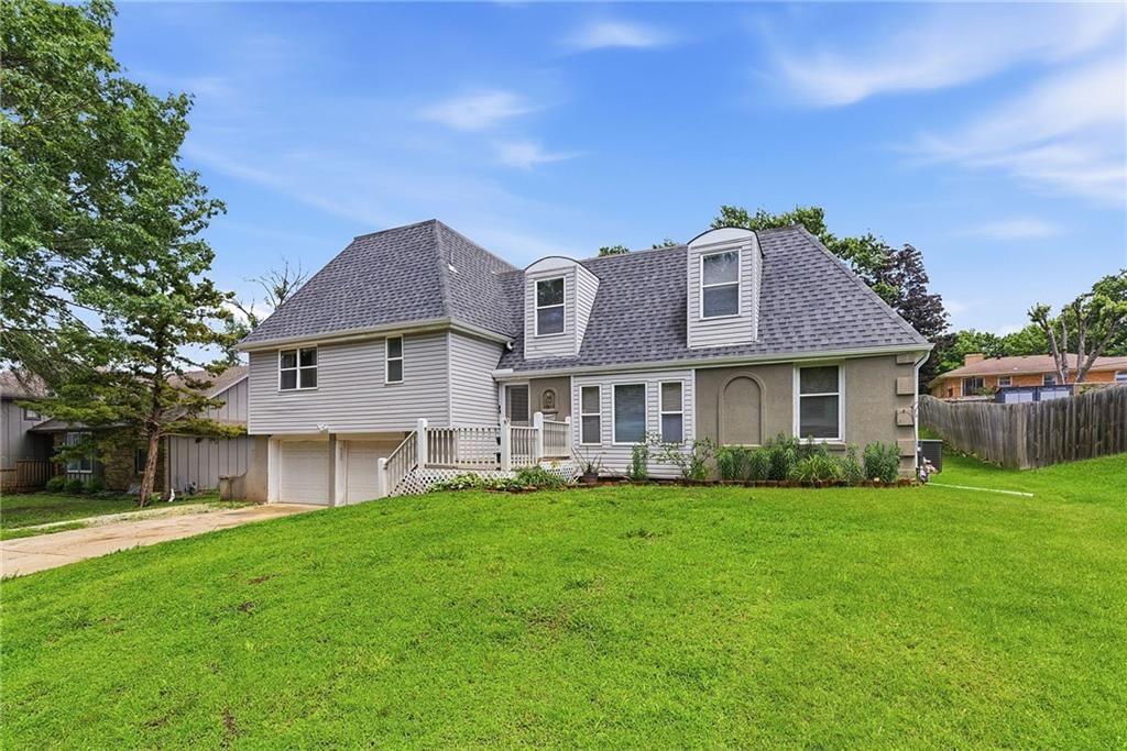 13013 Corrington Avenue — photo 3