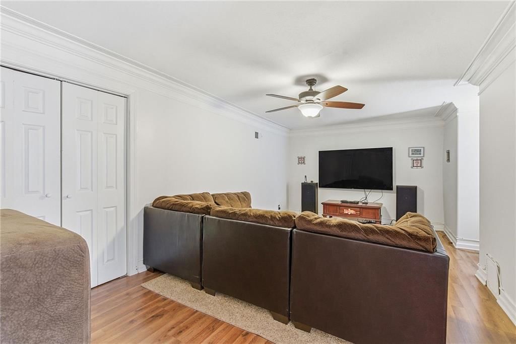 13013 Corrington Avenue — photo 27