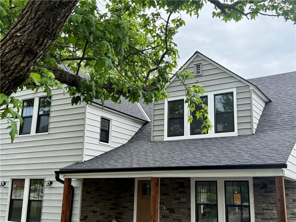 200 E Main Street — photo 2