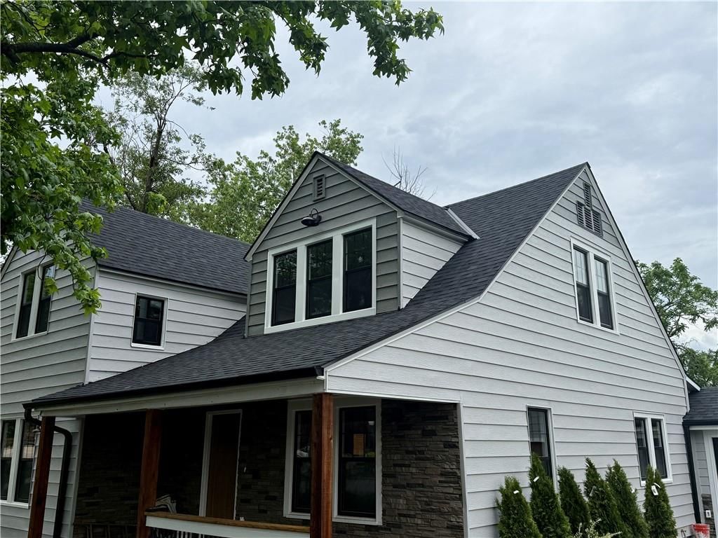 200 E Main Street — photo 3