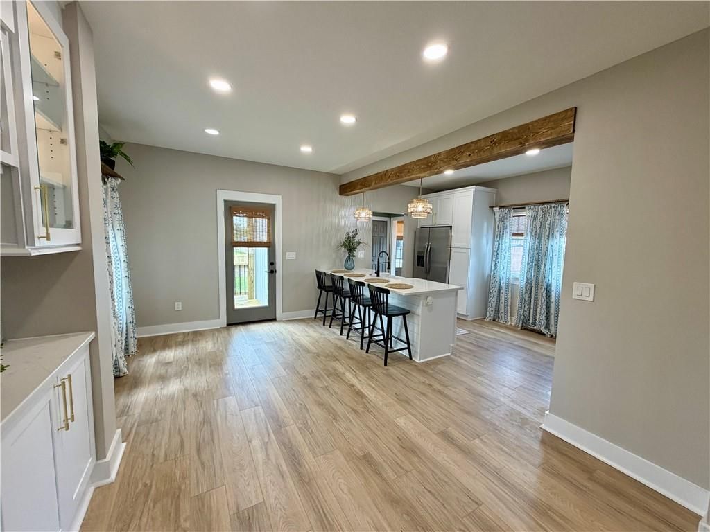 200 E Main Street — photo 9