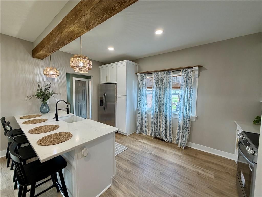 200 E Main Street — photo 11