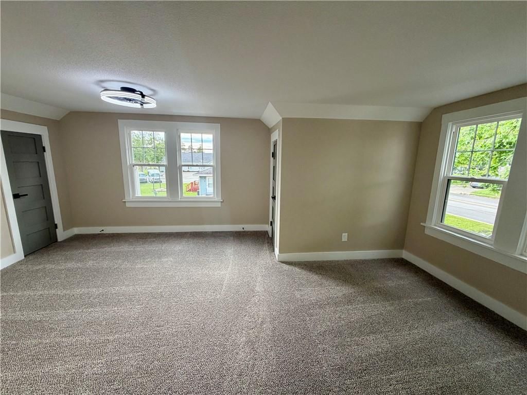 200 E Main Street — photo 19