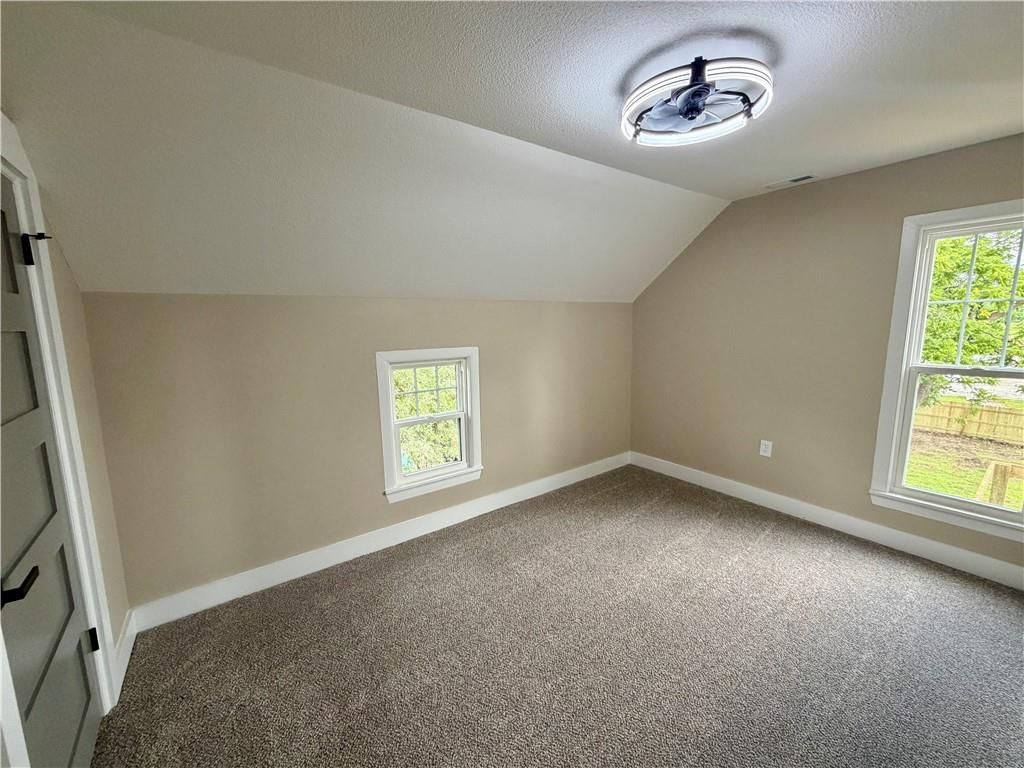 200 E Main Street — photo 21