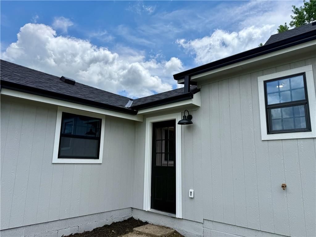 200 E Main Street — photo 36
