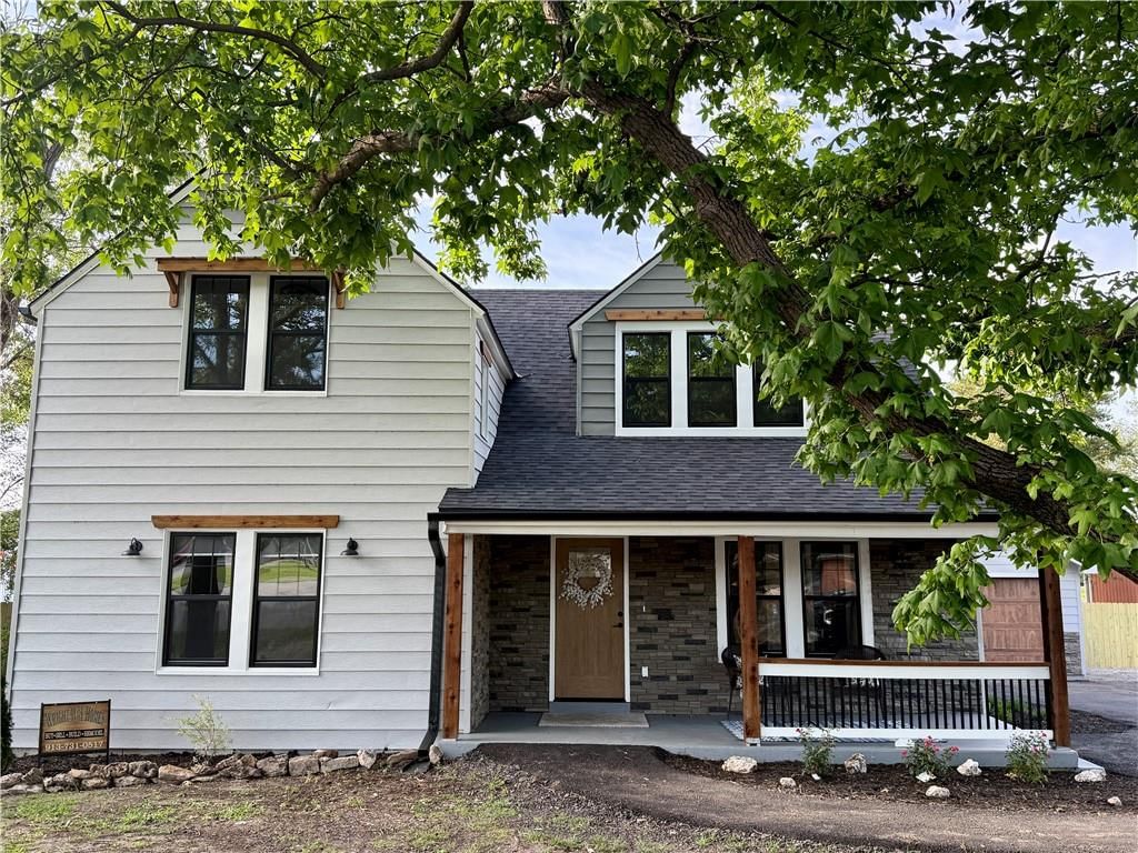 200 E Main Street — photo 37