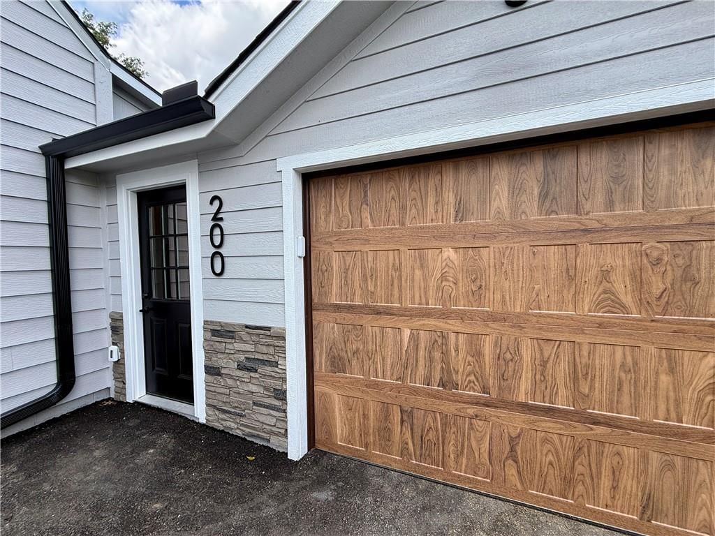 200 E Main Street — photo 38