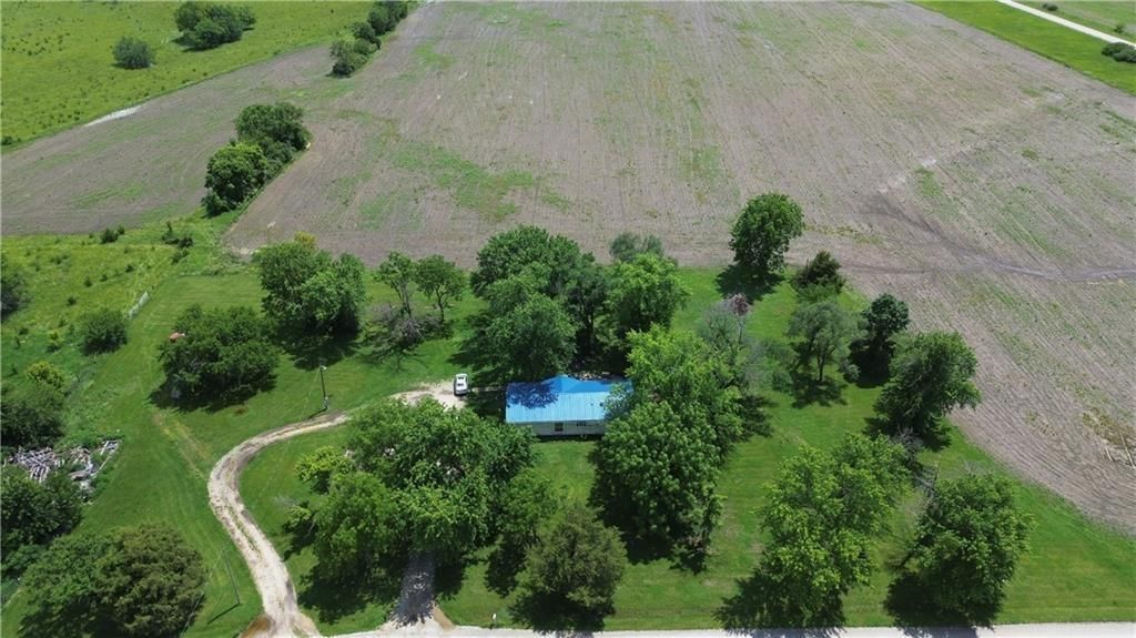 36475 W 407th Street — photo 3