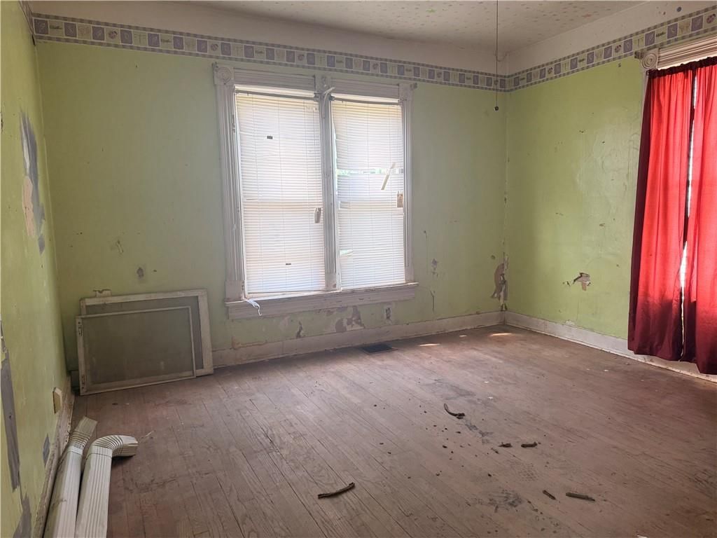 2725 Delaware Street — photo 4