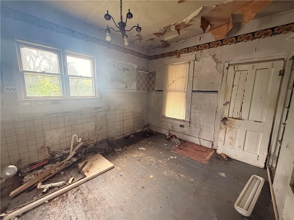 2725 Delaware Street — photo 5