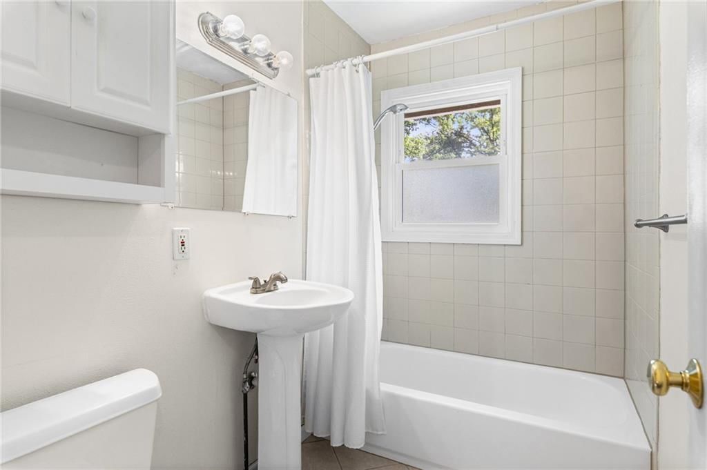 8422 W 68th Terrace — photo 11