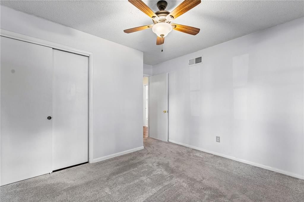 8422 W 68th Terrace — photo 14