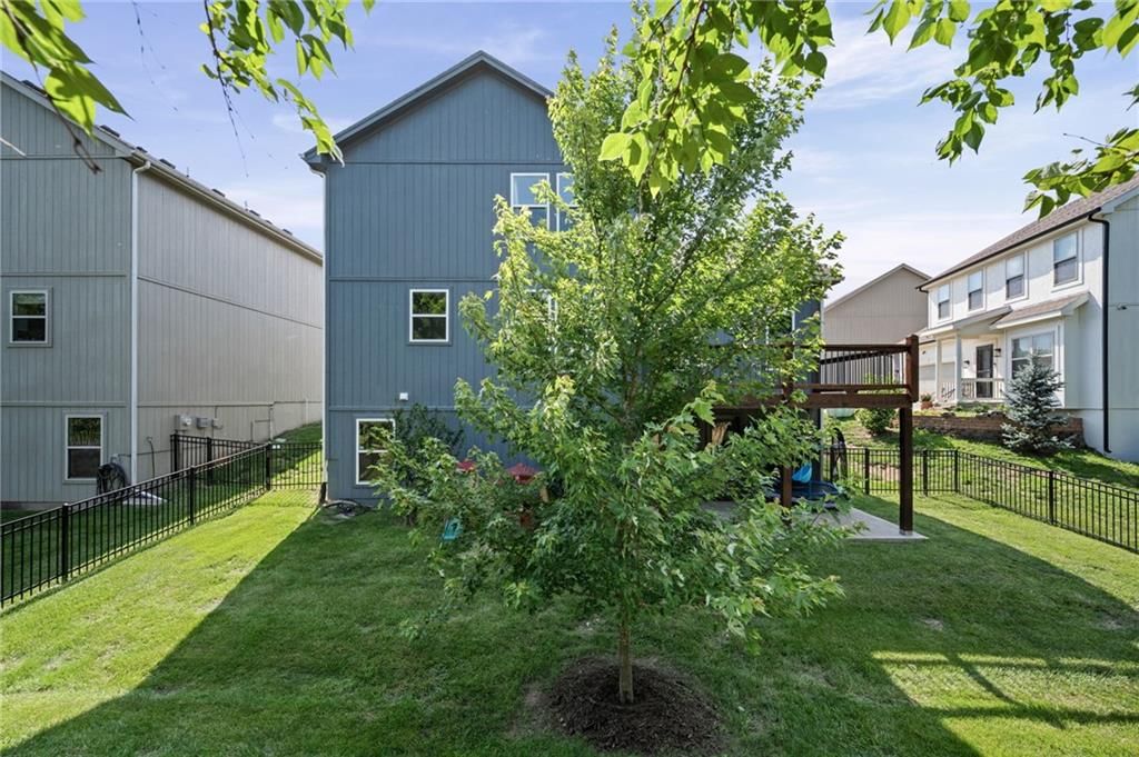 12621 CHARLOTTE Street — photo 32