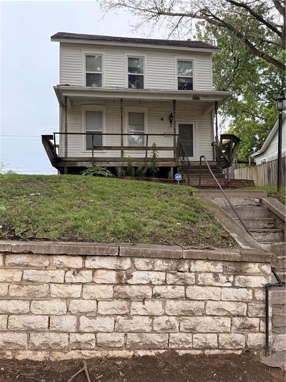 1917 Jones Street, St Joseph, MO