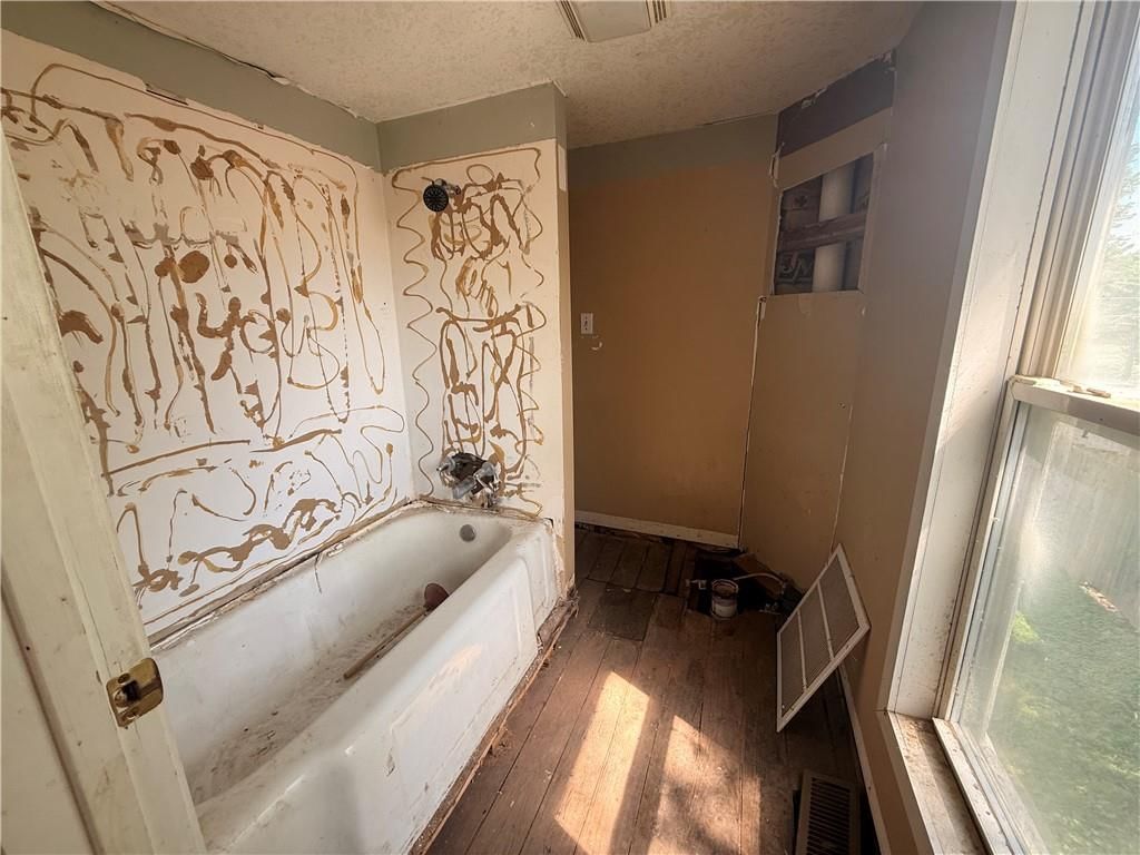 1917 Jones Street — photo 9