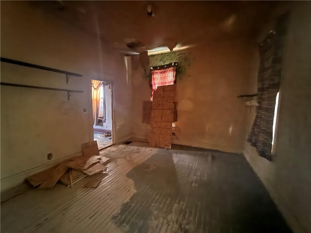 1921 Jones Street — photo 3