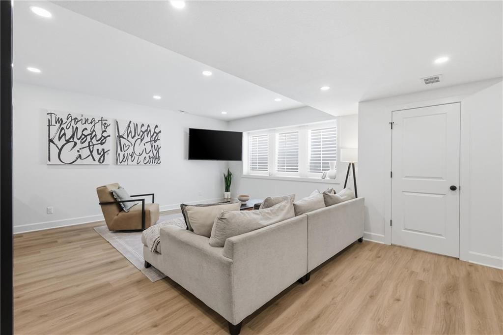 14798 S Parkhill Street — photo 54