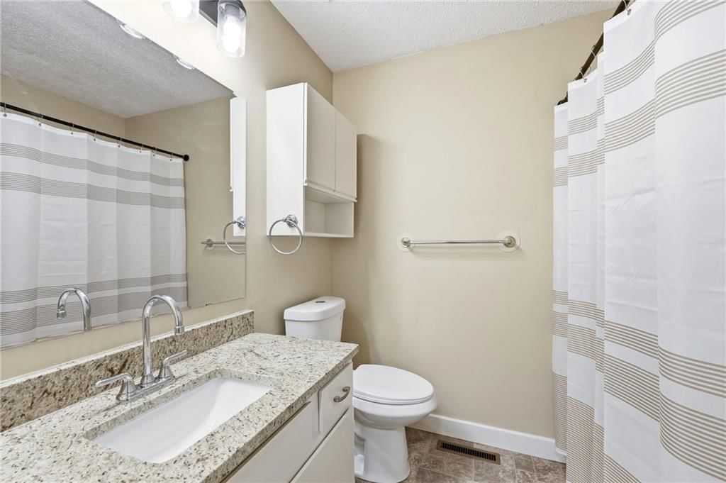 905 S Washington Avenue — photo 17