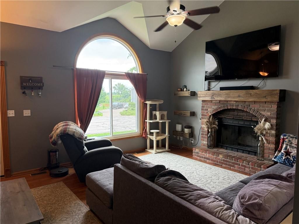 104 Spinnaker Drive — photo 2