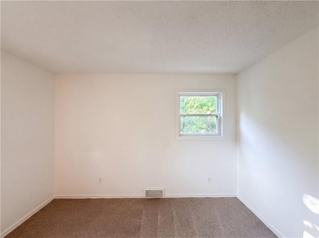 5243 N Lydia Avenue — photo 10