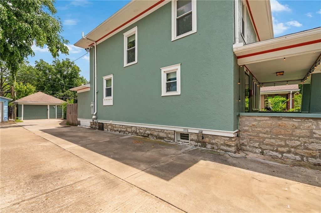 5915 Holmes Street — photo 6