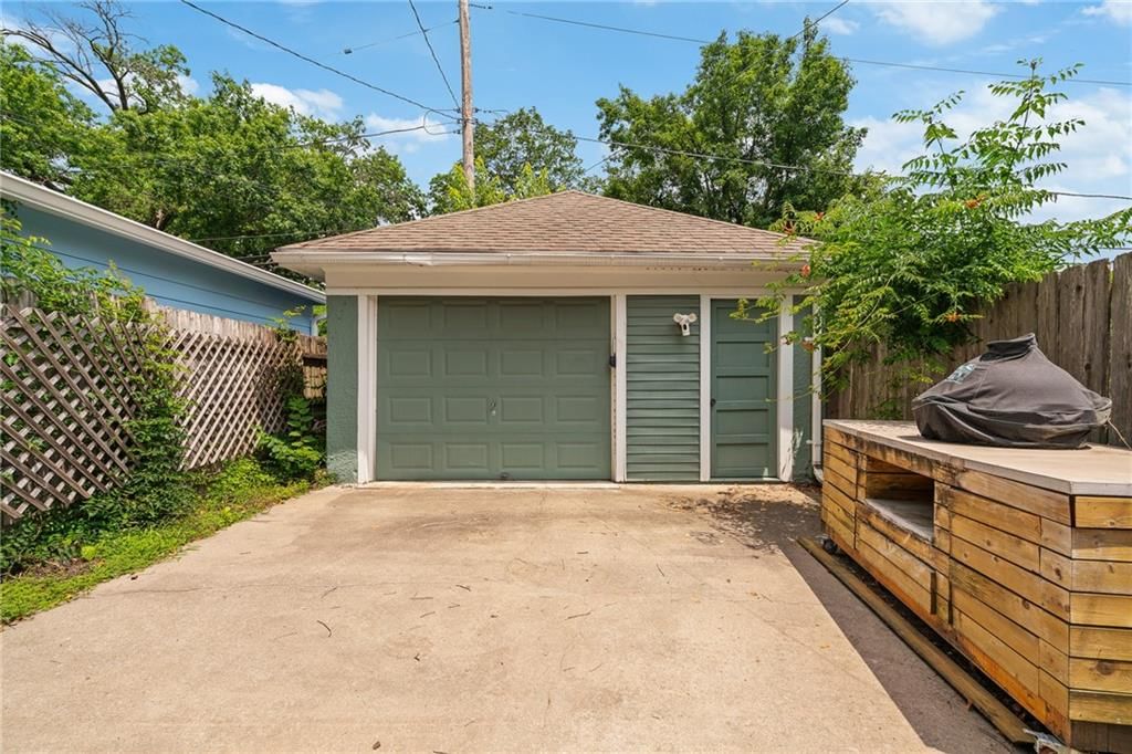 5915 Holmes Street — photo 7