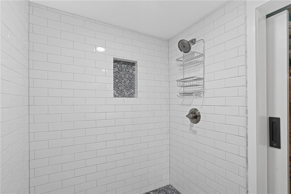 5915 Holmes Street — photo 29
