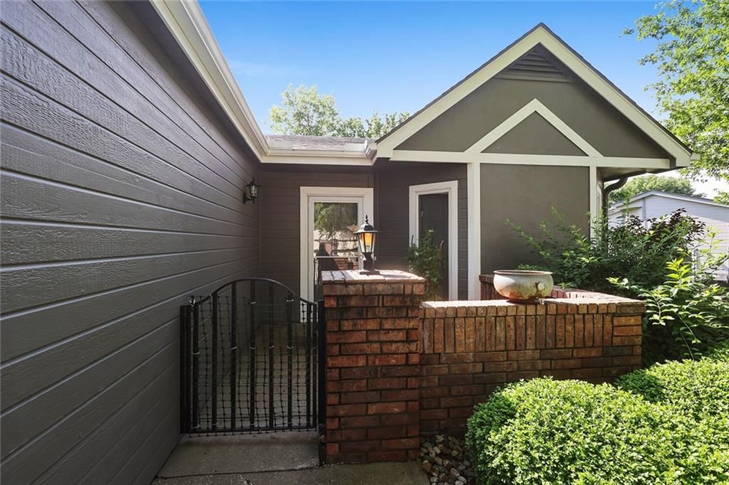 6601 N Revere Drive — photo 4