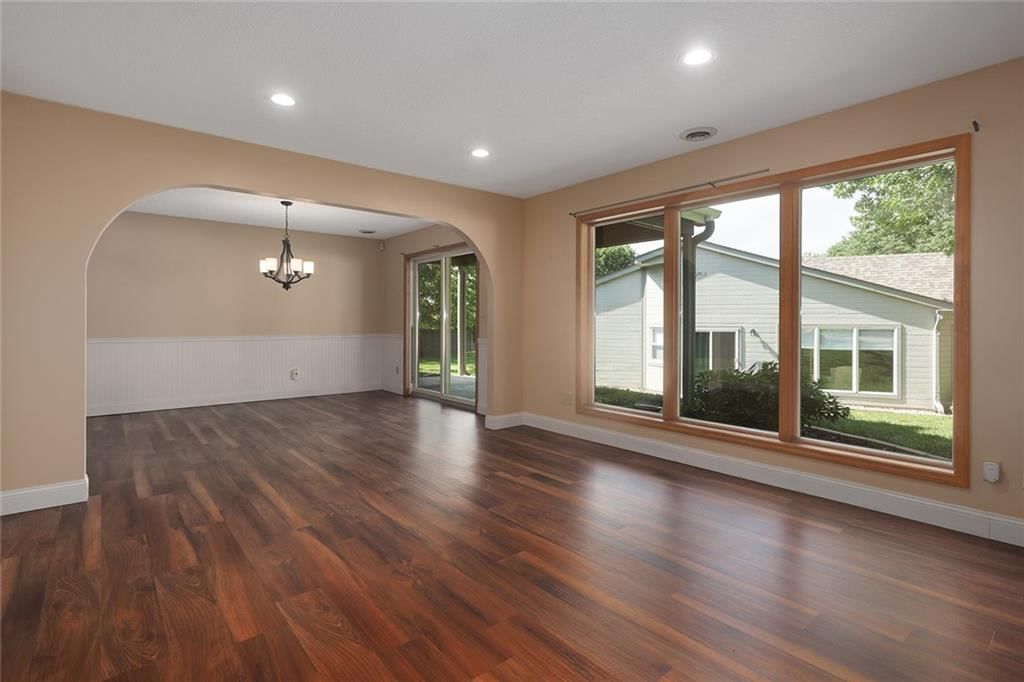 6601 N Revere Drive — photo 18