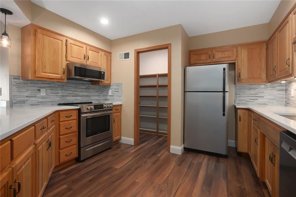6601 N Revere Drive — photo 27