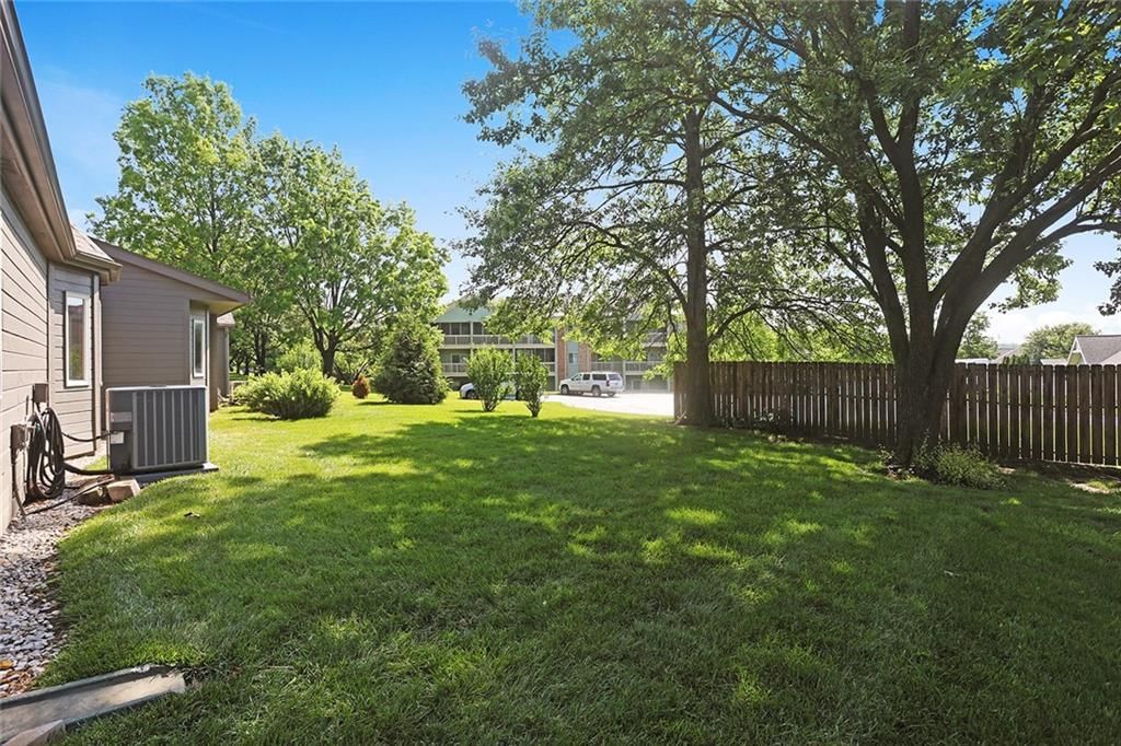 6601 N Revere Drive — photo 41