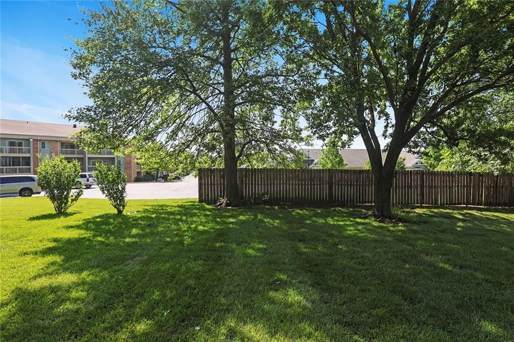 6601 N Revere Drive — photo 42