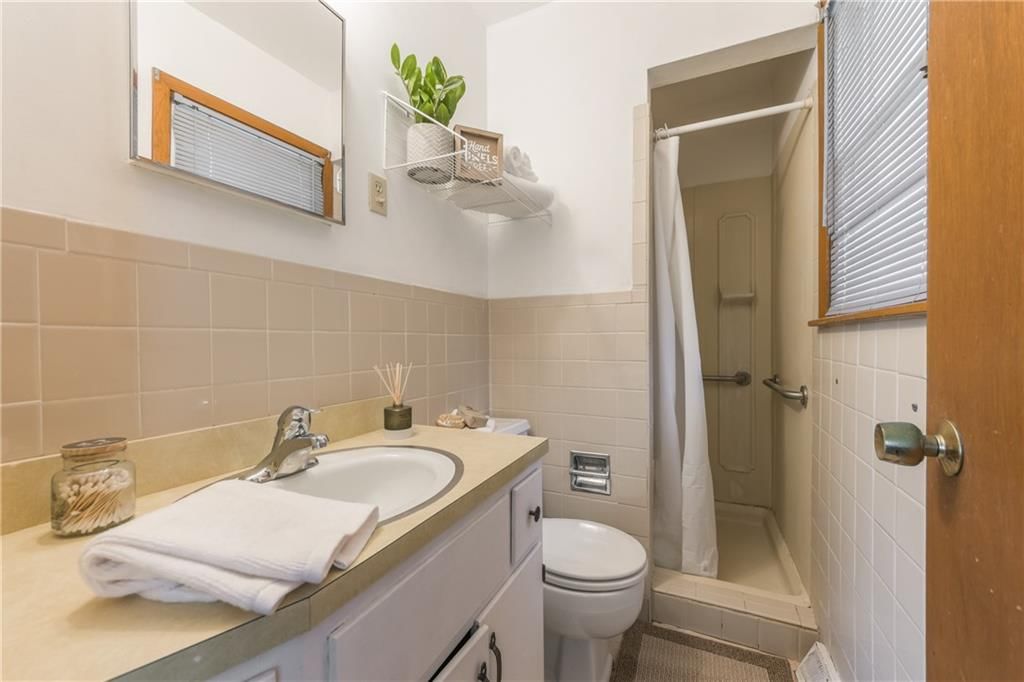 1707 NE 75th Street — photo 21