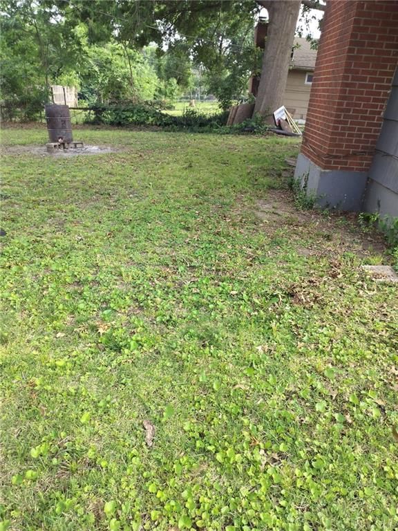9813 Bennington Avenue — photo 2