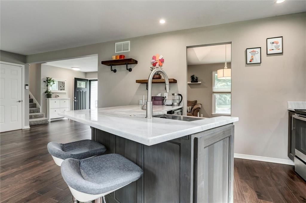 10101 NW MIRROR LAKE Court — photo 10