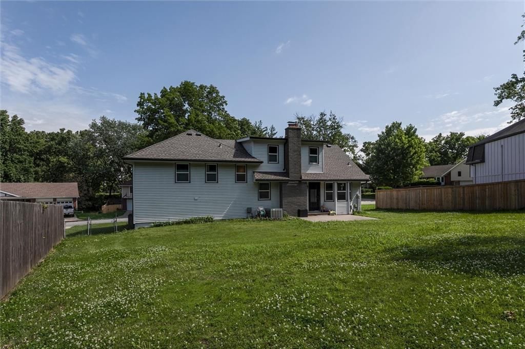 10101 NW MIRROR LAKE Court — photo 26