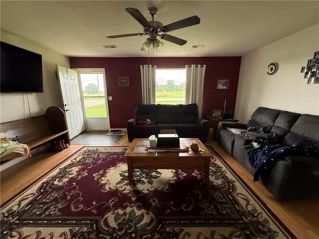 423 N Olive Street — photo 7
