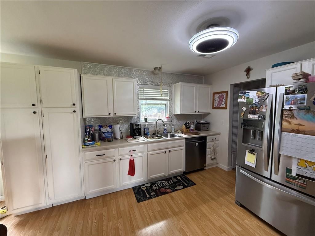423 N Olive Street — photo 9