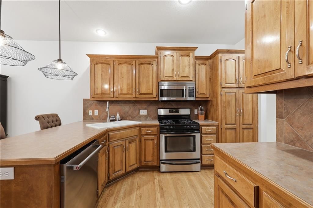9908 N Lewis Avenue — photo 11