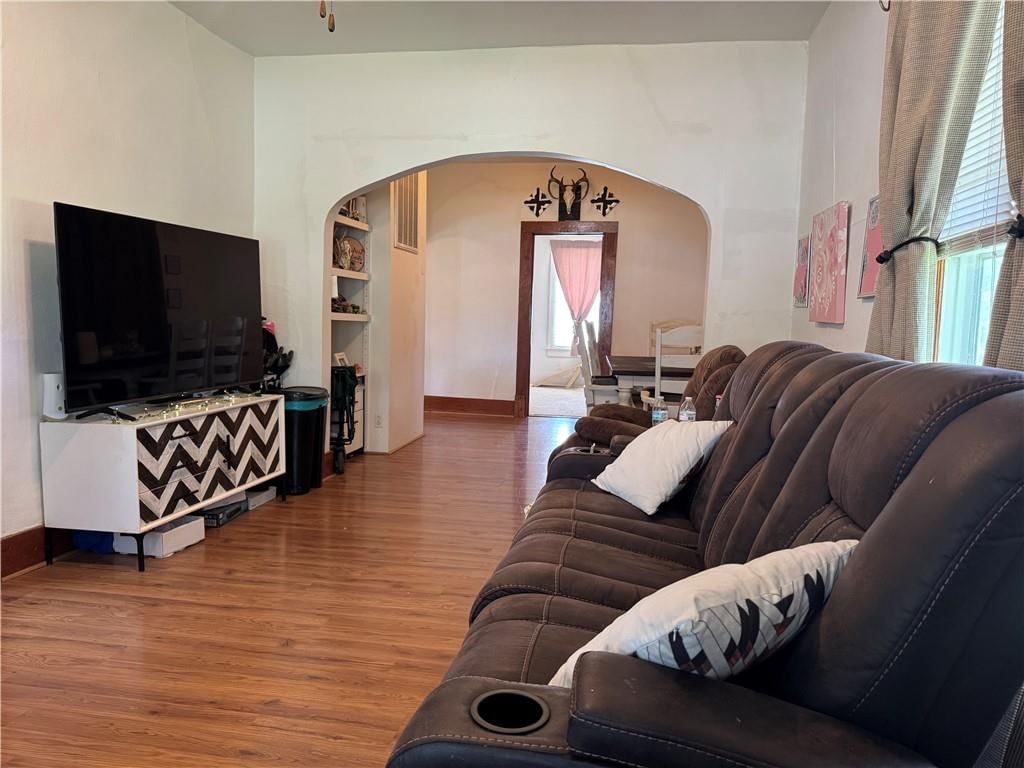615 N Kansas Avenue — photo 11