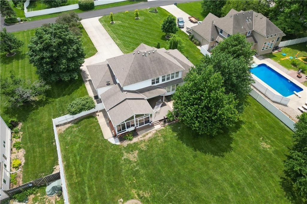 4501 NW Bittersweet Lane — photo 40