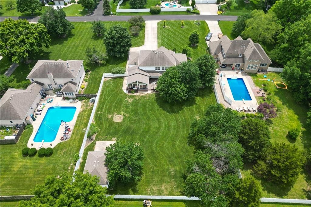 4501 NW Bittersweet Lane — photo 41