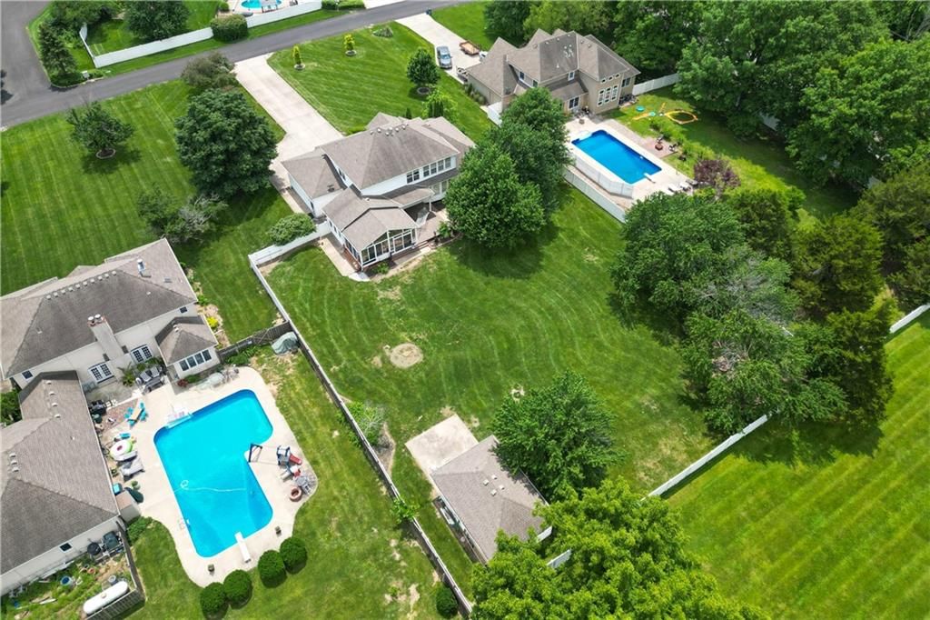 4501 NW Bittersweet Lane — photo 42