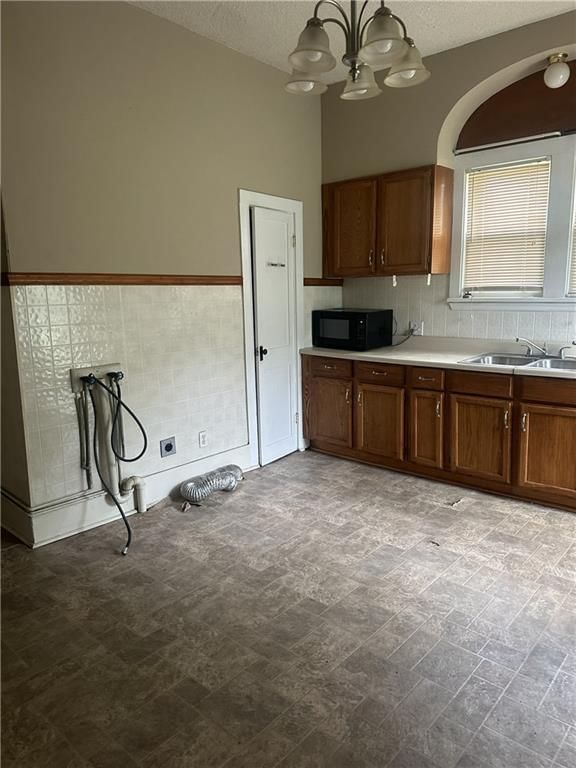 509 Grover Street — photo 6