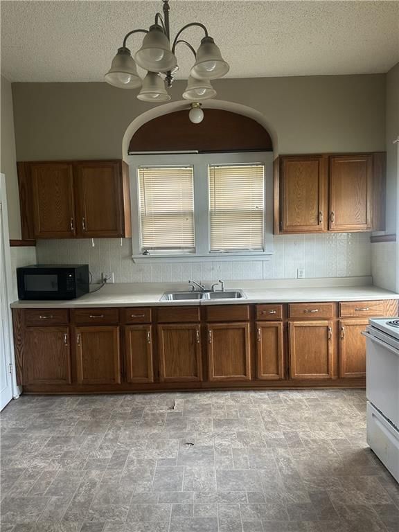 509 Grover Street — photo 7