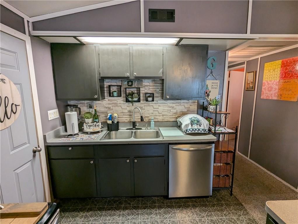 3 Huron Court — photo 14
