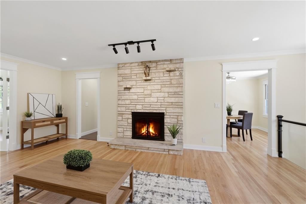 12107 Newbury Lane — photo 3