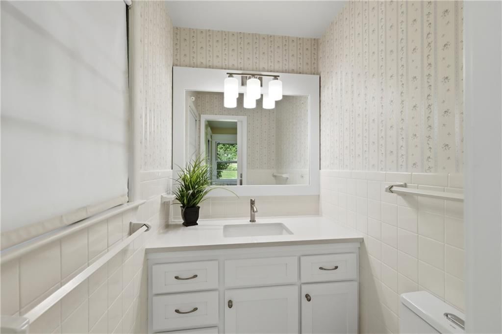12107 Newbury Lane — photo 12